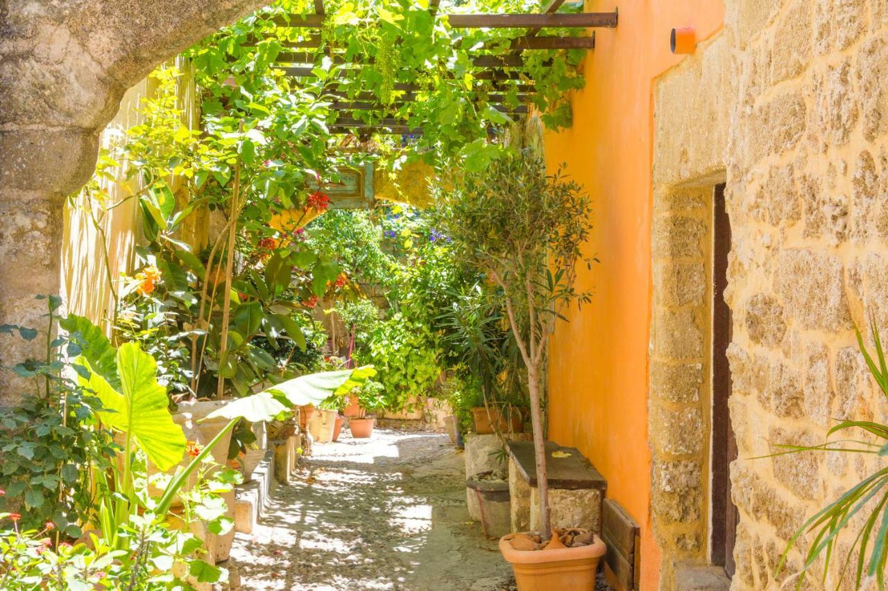 Colours - Old Town - Studios Rhodes City Eksteriør billede